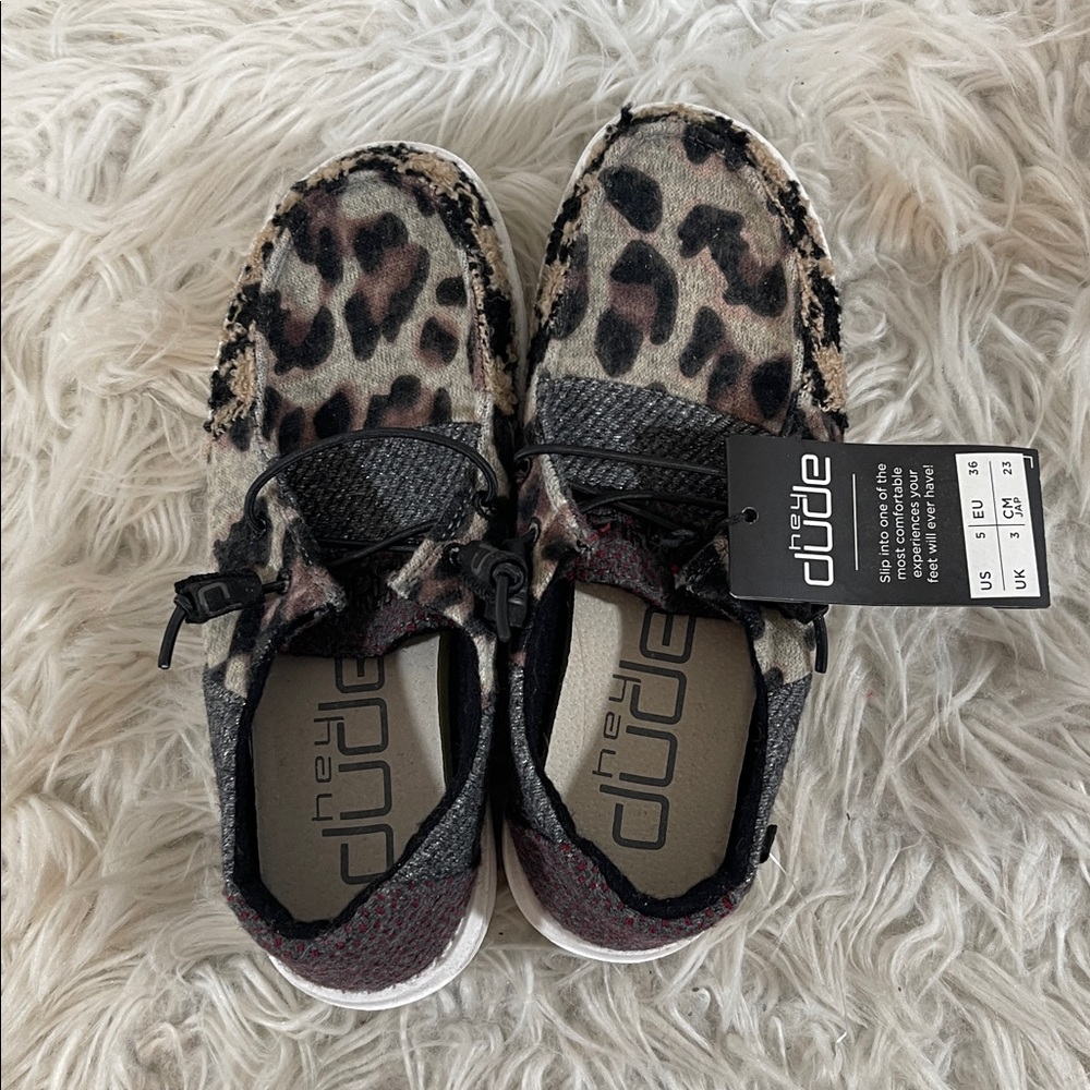 HEY DUDE Wendy Patchwork Java Animal Print Lightw… - image 6